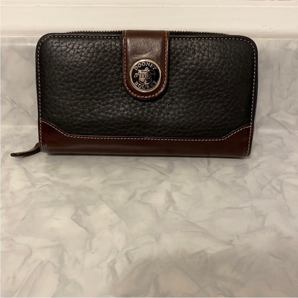 Vintage Dooney and Bourke leather organizer wallet